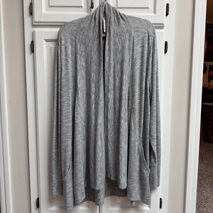Athleta Pranayama Wrap in Heather Gray Size XL
